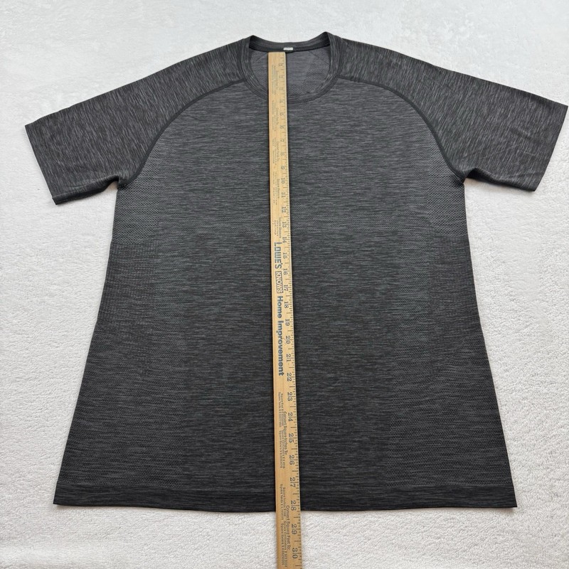 Lululemon Metal Vent Tech T-Shirt Men’s L Heater Charcoal Training Performance gallery