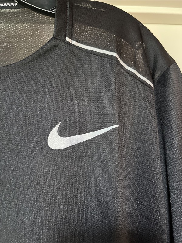 Mens Large Nike Dri-FIT Miler Running Short Sleeve Shirt Black Mesh AJ7565-010 gallery