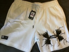 UNDER ARMOUR PANTS SHORTS SIZE XXL 2XL BLACK AND WHITE BRAND NEW NWT