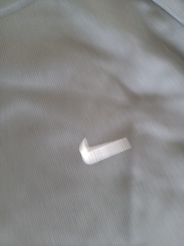 Nike T-shirt Large Gray Lightweight pullover. gallery