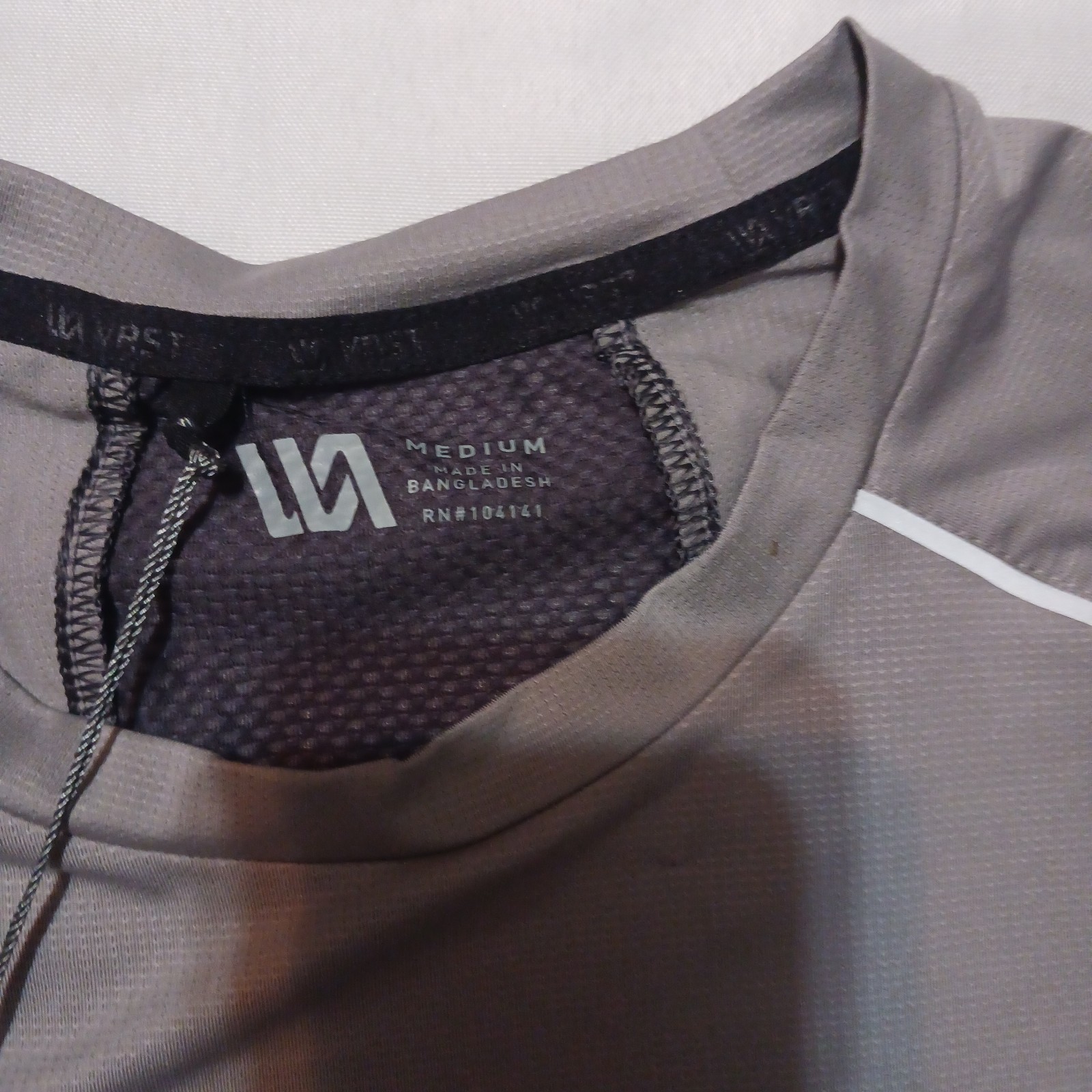 VRST Mens Shirt Size M Accelerate Tee Silver Shadow Short Sleeve Running gallery