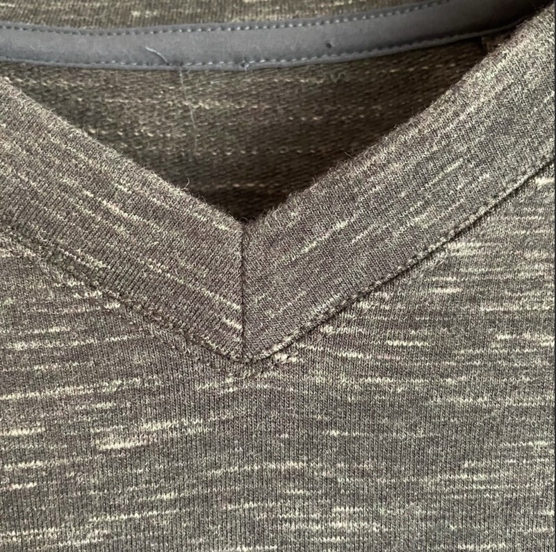 LULULEMON Transit Long Sleeve V-neck SweatshirtSize: M gallery