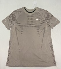 Nike Stride Plus Men’s Dri-FIT ADV Short-Sleeve Running Size Medium