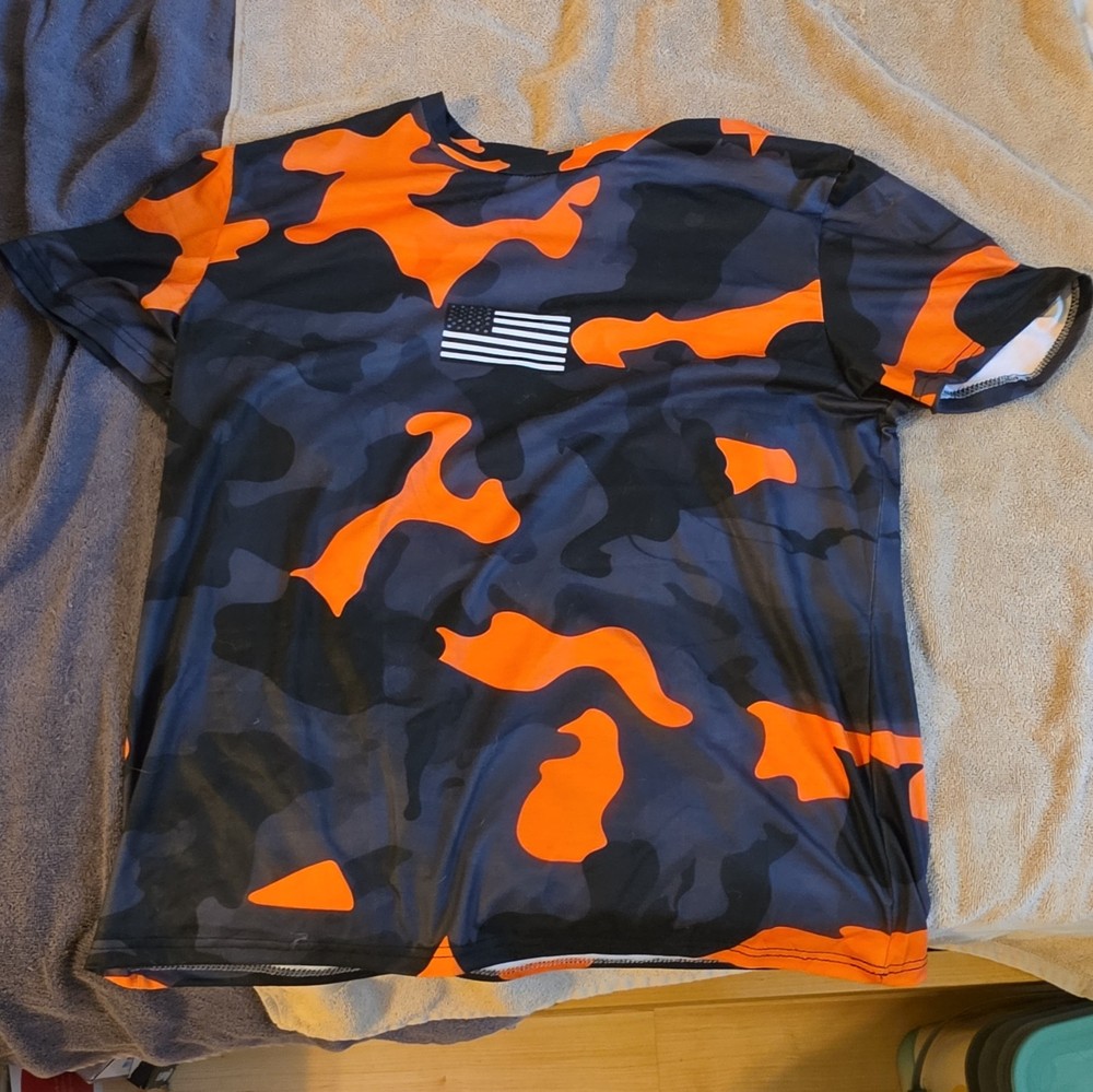 Men's XL Orange/Black Camouflage Crew Neck Short Sleeve Activewear T-Shirt