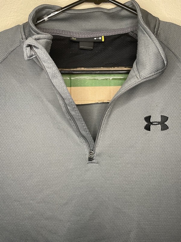 Under Armour 1/4 Zip Men's Pullover XL Worn Outer Wear Shell gallery