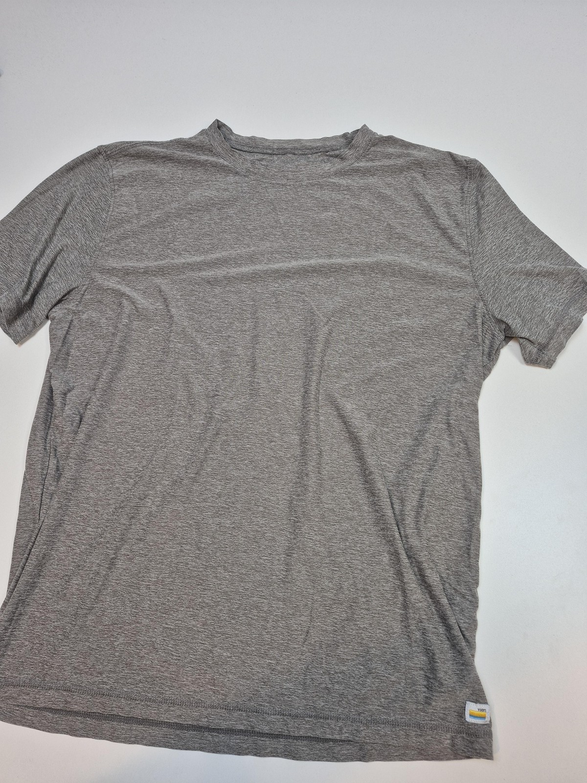 Vuori Strato Tech Shirt Mens Large Gray Short Sleeve Performance gallery