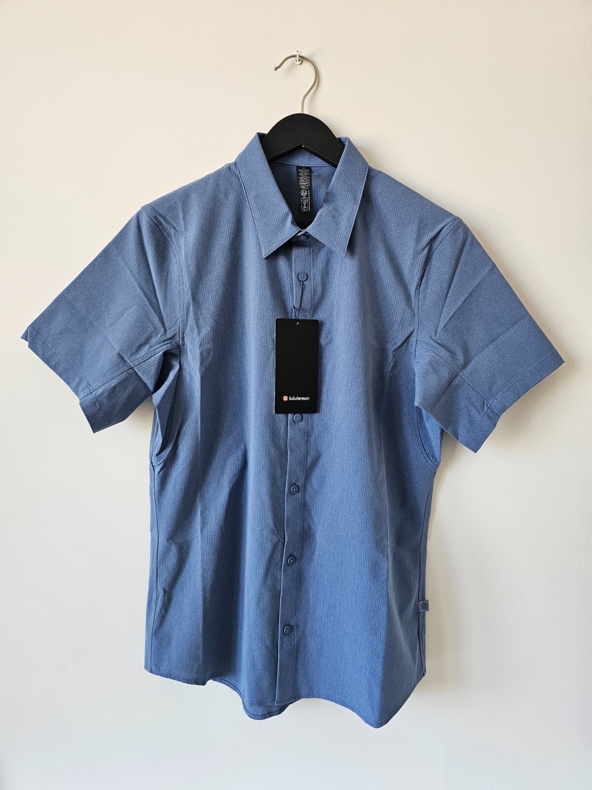 NWT LULULEMON Airing Easy SS Button Shirt Top Men's Large WSDN Washed Denim Blue gallery