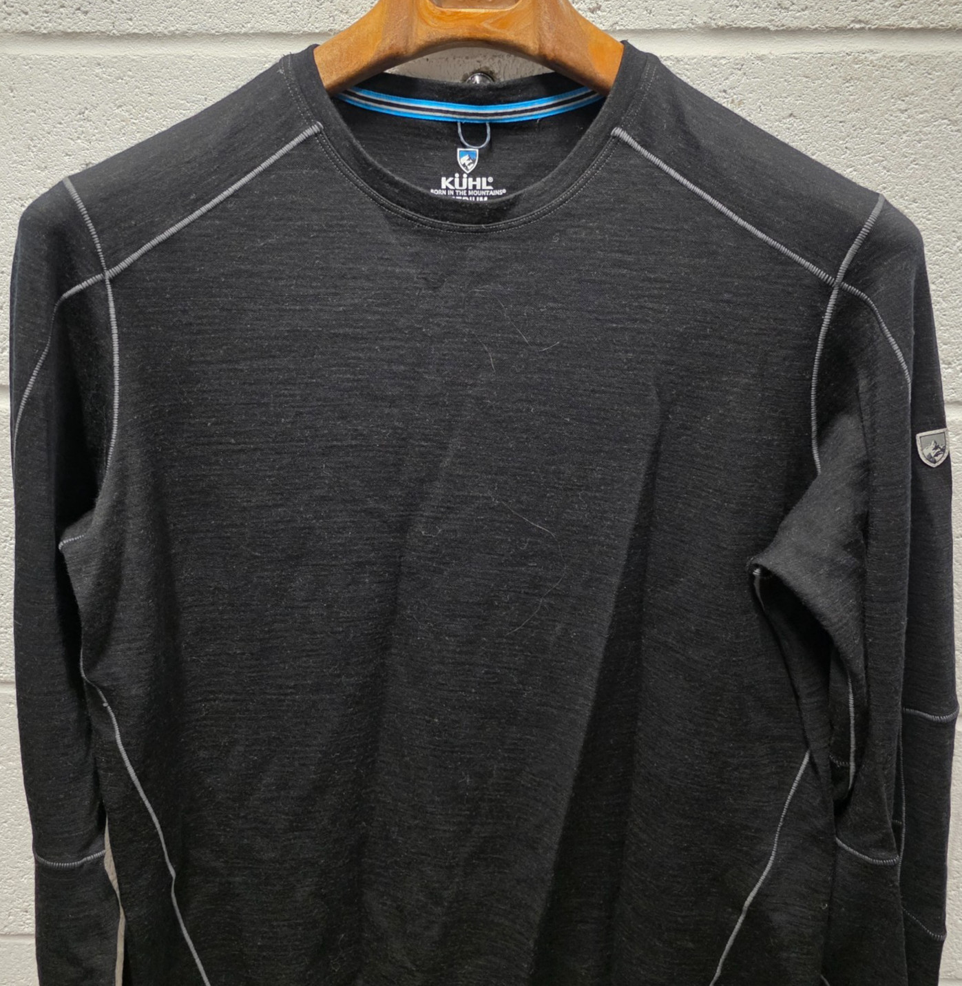 Kuhl Shirt Men M Gray Akkomplice Crew Base Layer Performance Long Sleeve 22x29 gallery
