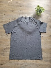 LULULEMON 🍉 Metal Vent Tech Short Sleeve Shirt Men’s Size XLarge Gray & White