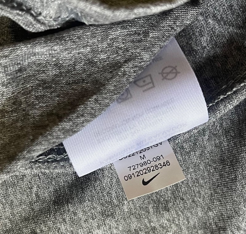 Nike Men's Legend Dri-Fit Long Sleeve T-Shirt, 727980-091 Grey/Black, MEDIUM gallery