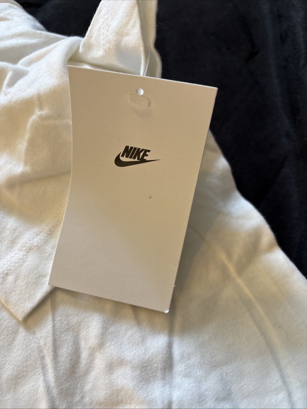 Nike Kobe Bryant That's Mamba White Short Sleeve Shirt Medium NWT HQ1757-100 gallery