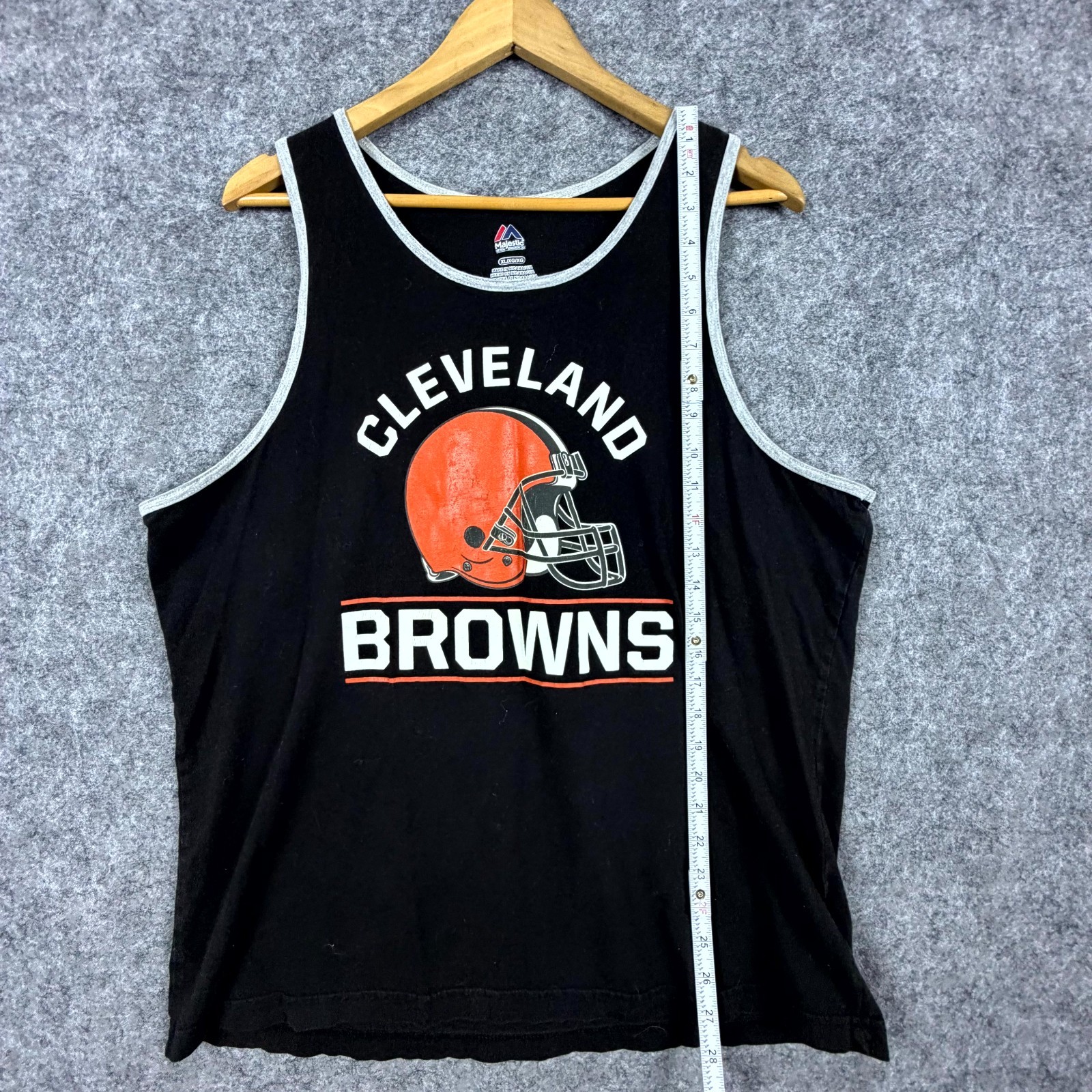 Cleveland Browns Tank Top Mens XL Black Majestic NFL Graphic Print Retro Helmet gallery