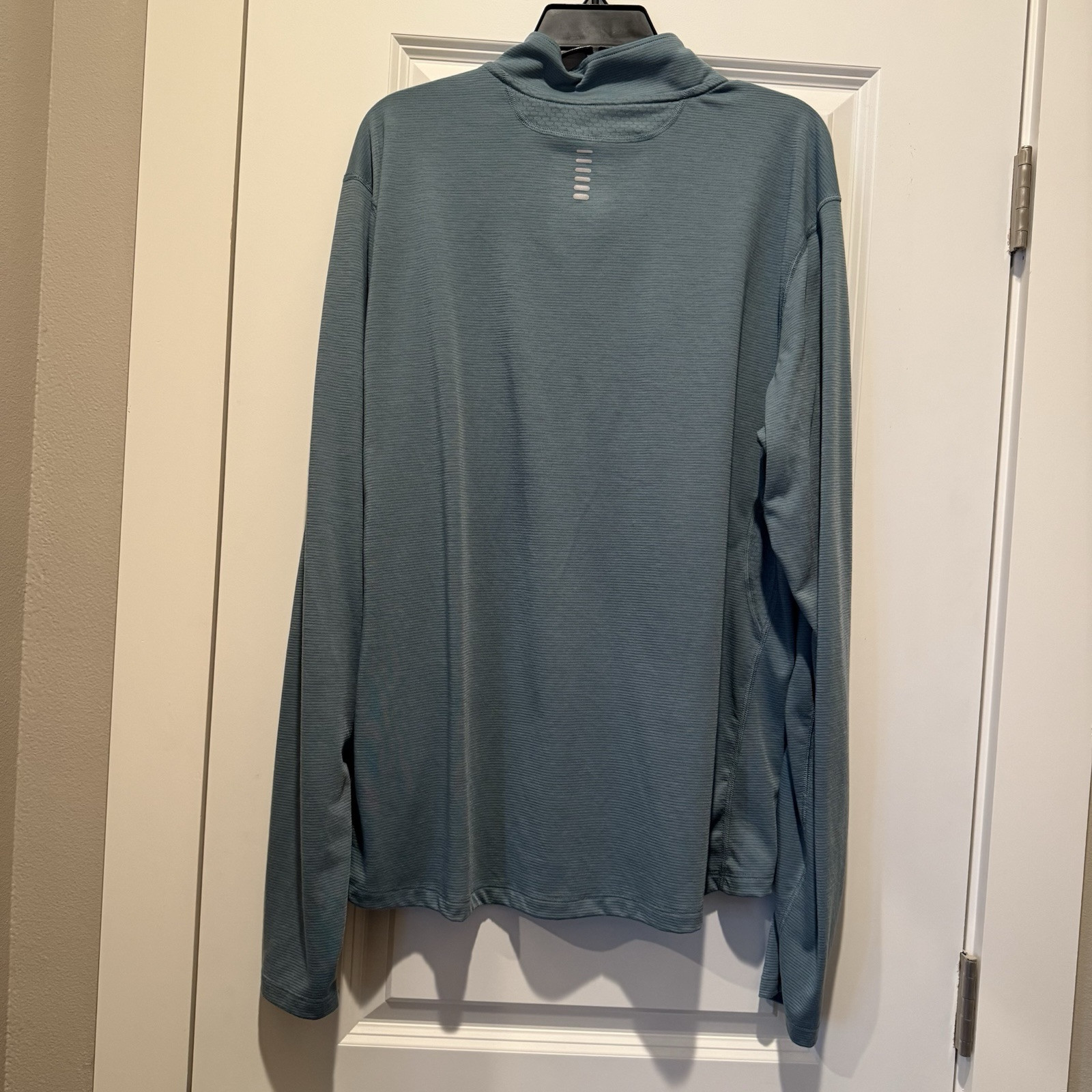 Under Armour Heatgear Men’s 2XL Green Fitted Run 1/4 Zip Pullover Shirt gallery