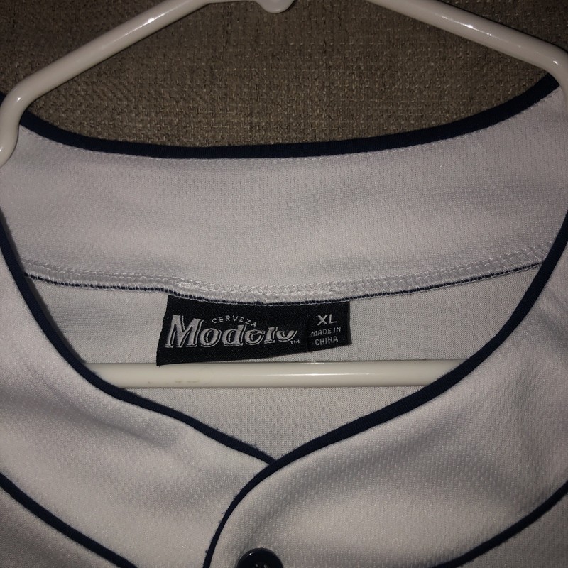 Cerveza Modelo White Unisex Baseball Jersey Size Adult X Large-READ DESCRIPTION gallery