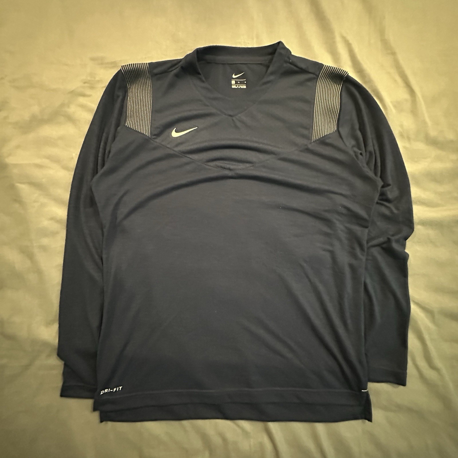 Nike Team Player Long Sleeve UV Shirt Mens Navy Blue CW3539-419 Mens L Dri-Fit gallery