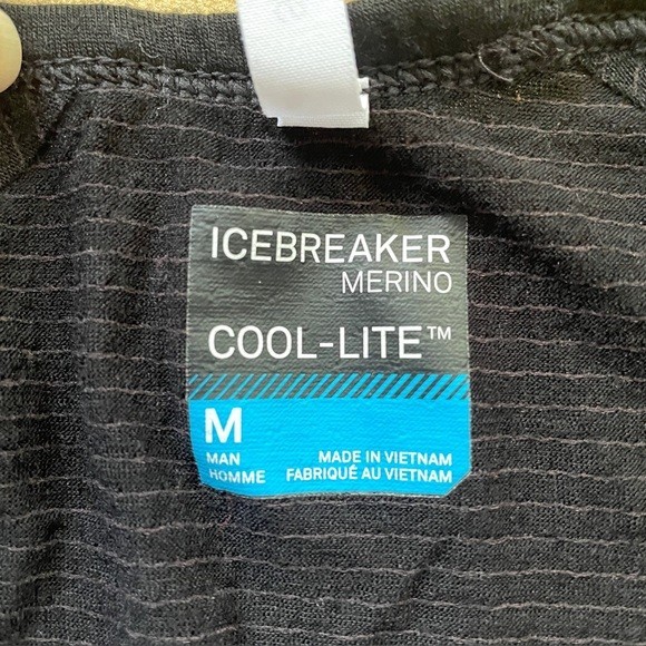 Icebreaker Merino Black Cool-Lite Short Sleeve T-shirt - Medium gallery