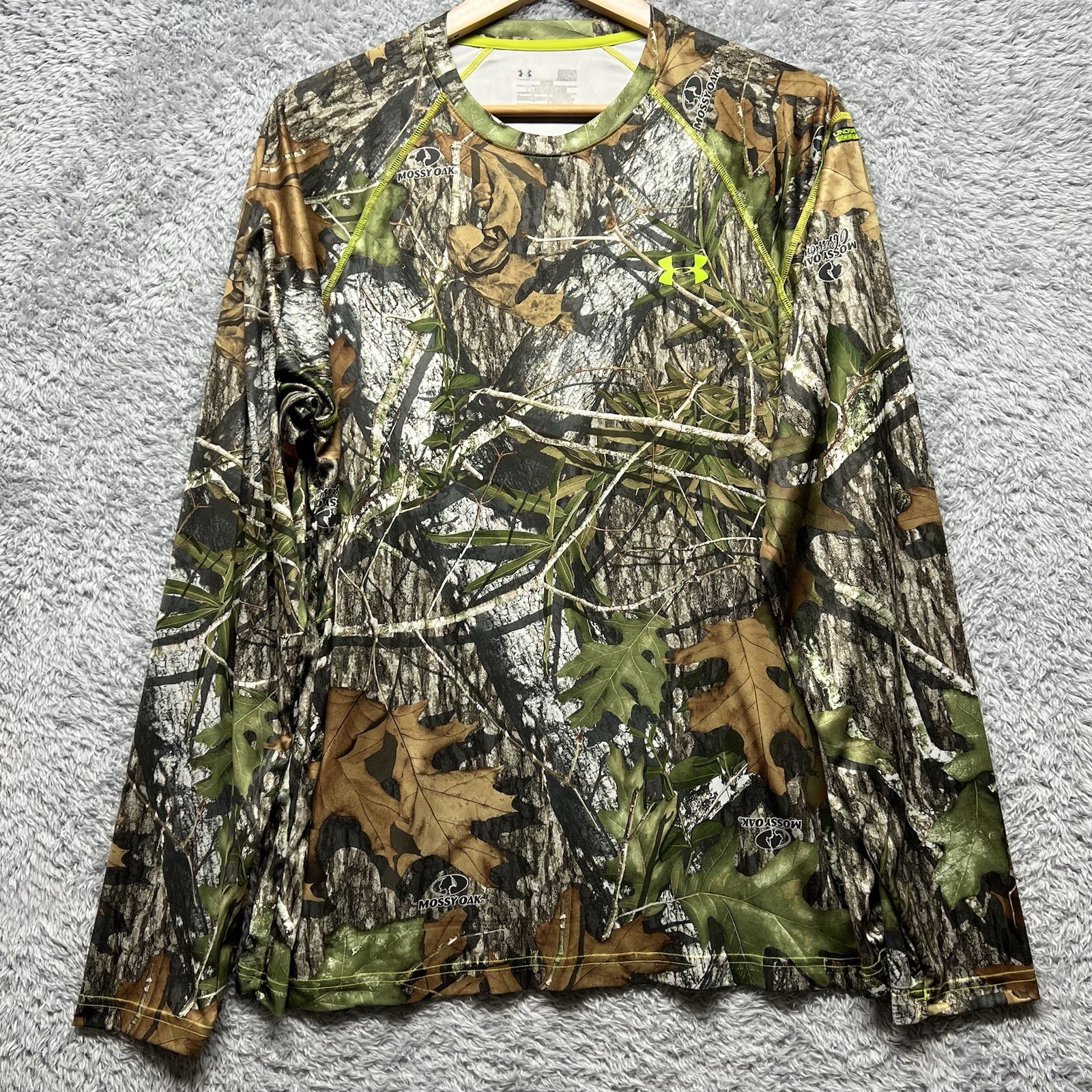 Under Armour Mens Shirt Mossy Oak Camoflauge Long Sleeve Pullover Performance gallery