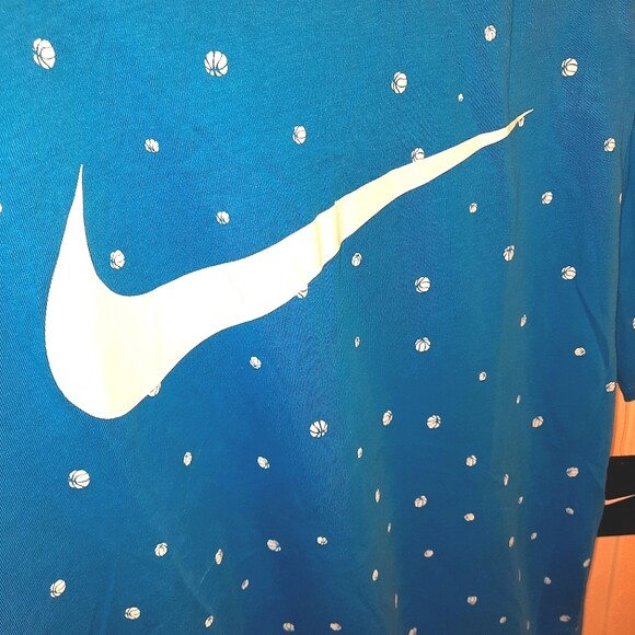 NWT Nike Swoosh All Over Basketball Pattern AOP Dri-FIT Cotton T-Shirt Blue L gallery