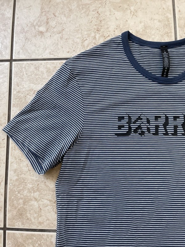 Lululemon 5 Year Basic Tee Men’s Short Sleeve Blue Large Stripe Barry's T-Shirt gallery