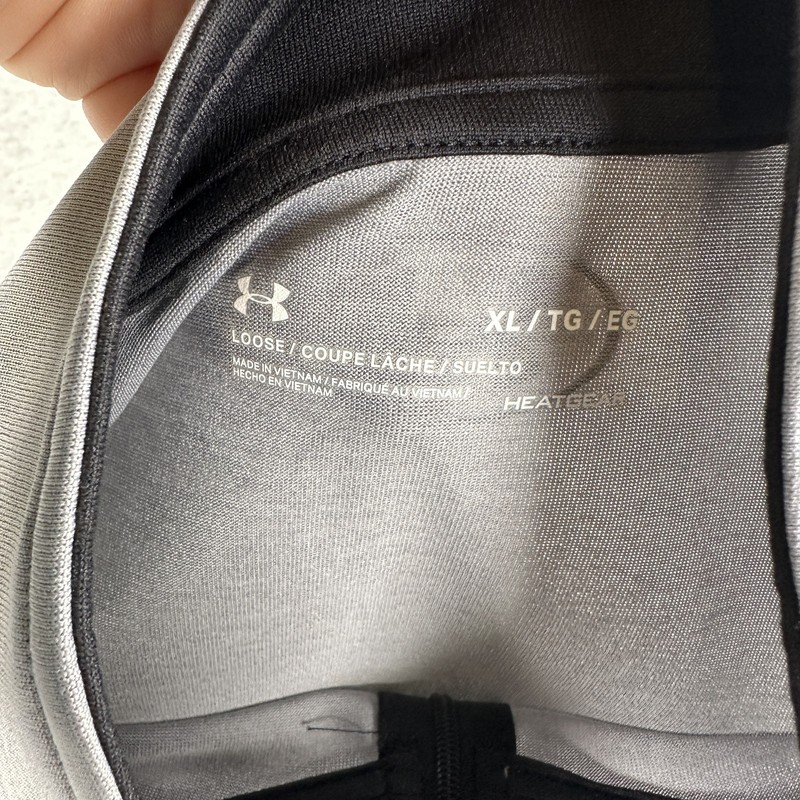 Under Armour Men's Tech 1/4 Zip Long Sleeve Pullover XL Gray NWT Light Weight gallery