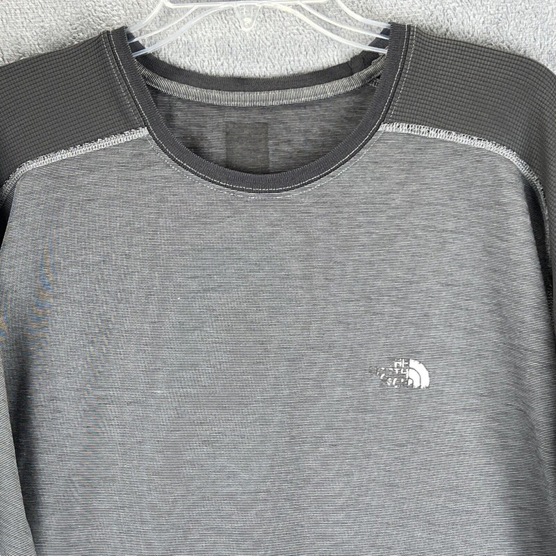 North Face Shirt Adult Extra Large Gray Performance Long Sleeve Pullover 47" gallery