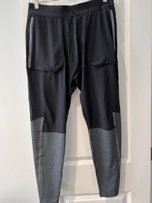 Nike Tech Pack Men’s Running Pants BV5695-010 Black/Anthracite-Size Medium gallery