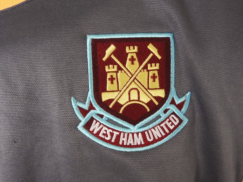 West Ham United Training Top Macron Activewear Sport Long sleeve Size XL Hammers gallery