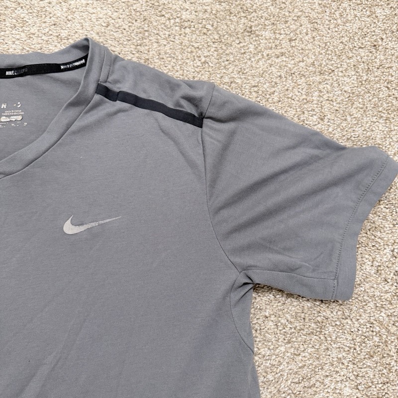 Nike Dri Fit Men's Medium Running Tshirt Short Sleeve Gray gallery
