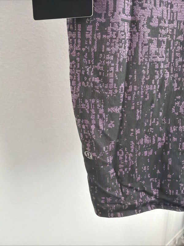 Lululemon Metal Vent Tech Short Sleeve 2.0 NET Size Medium CBTM/SKSR Purple gallery