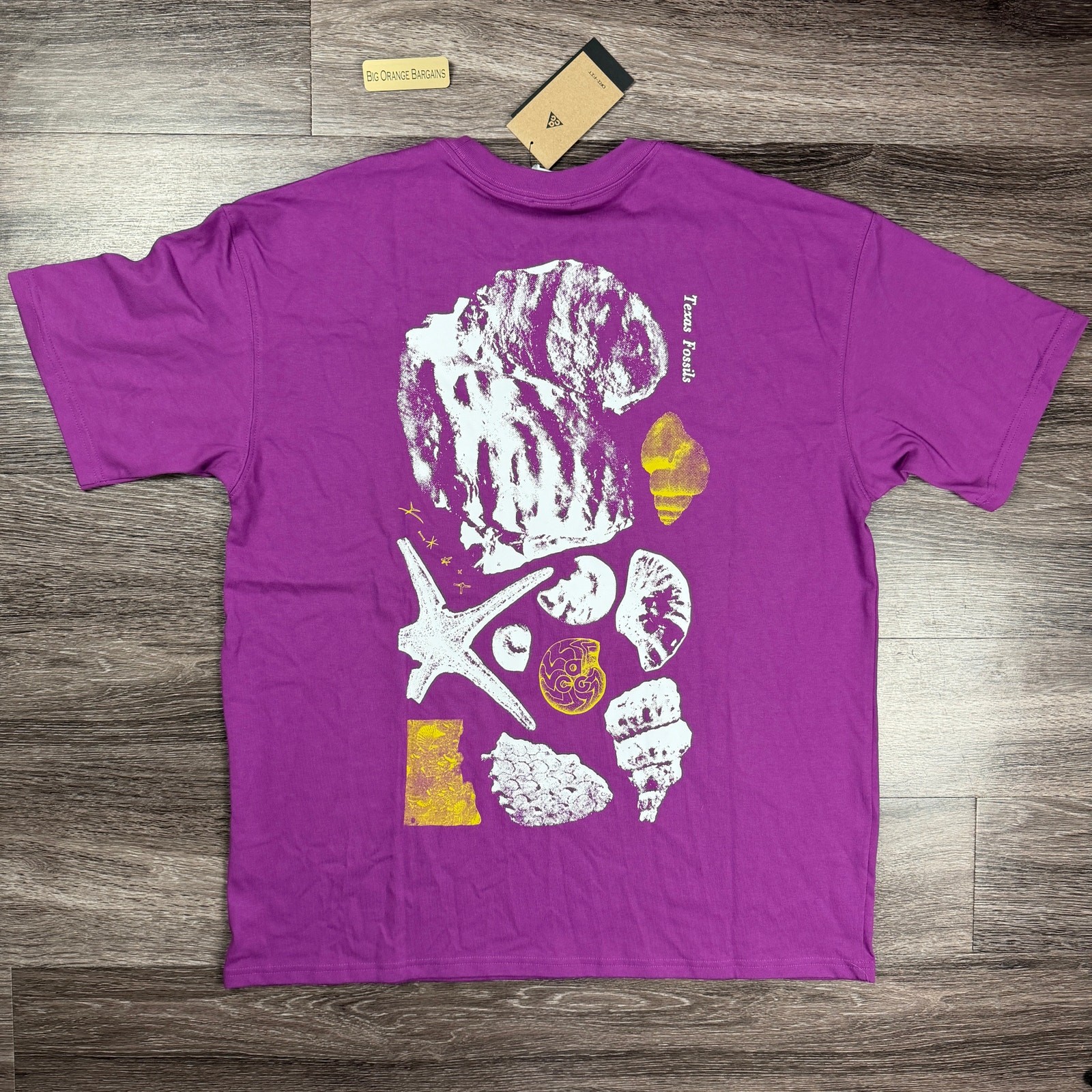 Nike Dri-FIT ACG "Texas Fossils Tee" Men's L Large HV1296-505 Bold Berry Graphic gallery