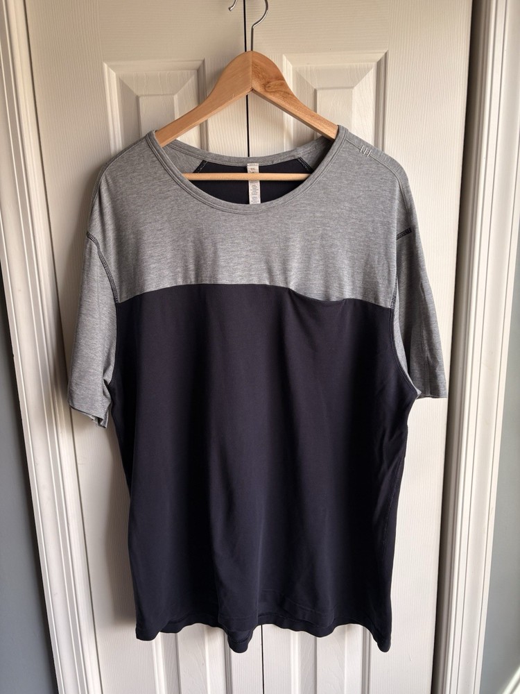 Lululemon Mens In Your Element T-Shirt Color Block Pocket Short Sleeve Size XXL