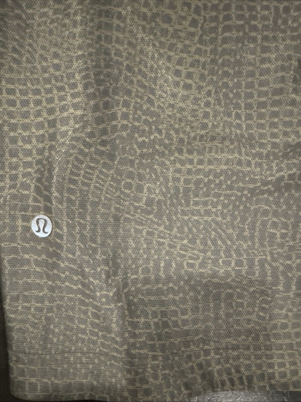 Men’s Lululemon Drysense Training Sleeveless Shirt Snakeskin Size L gallery