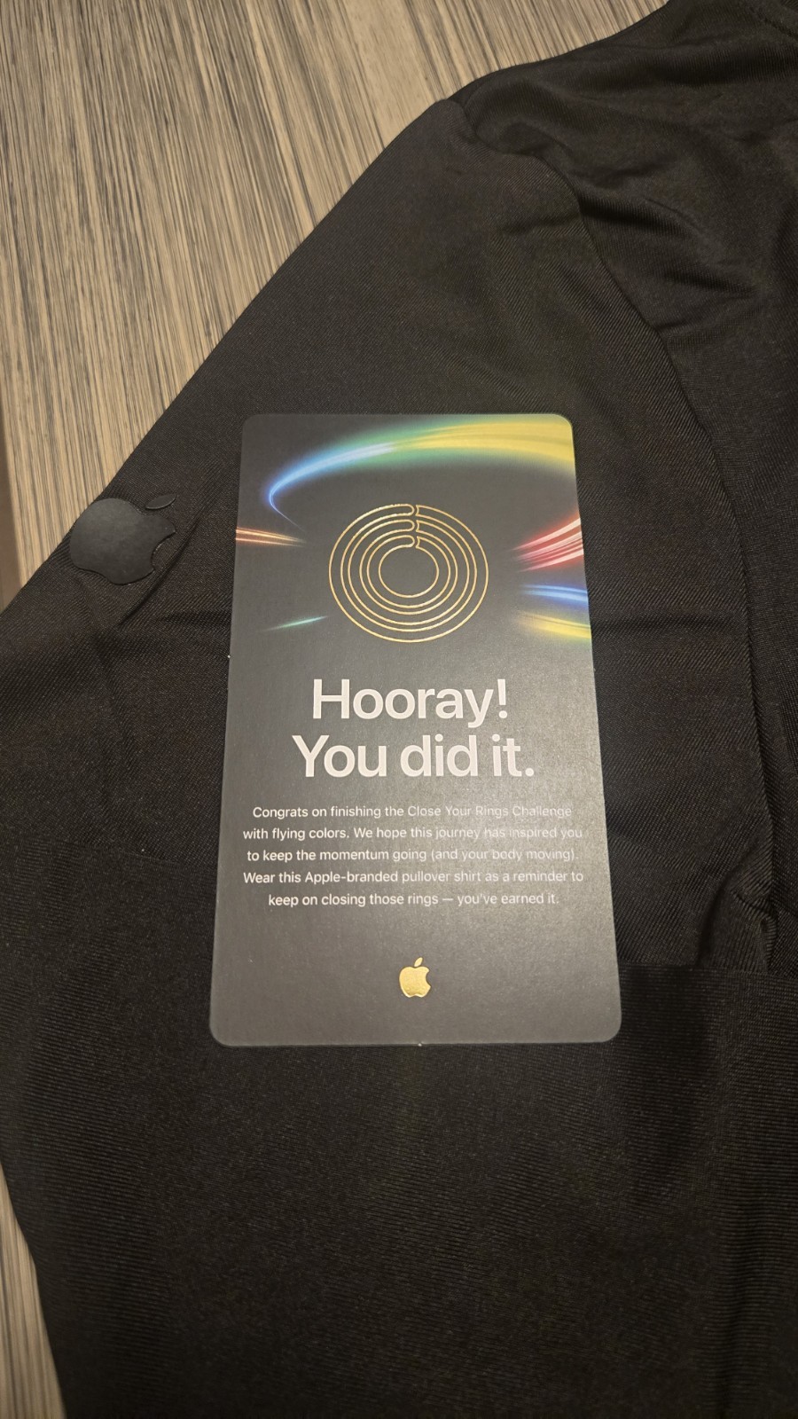 APPLE logo Employee Close Your Rings Challenge 1/4 zip Pullover Ladies S (Gold) gallery