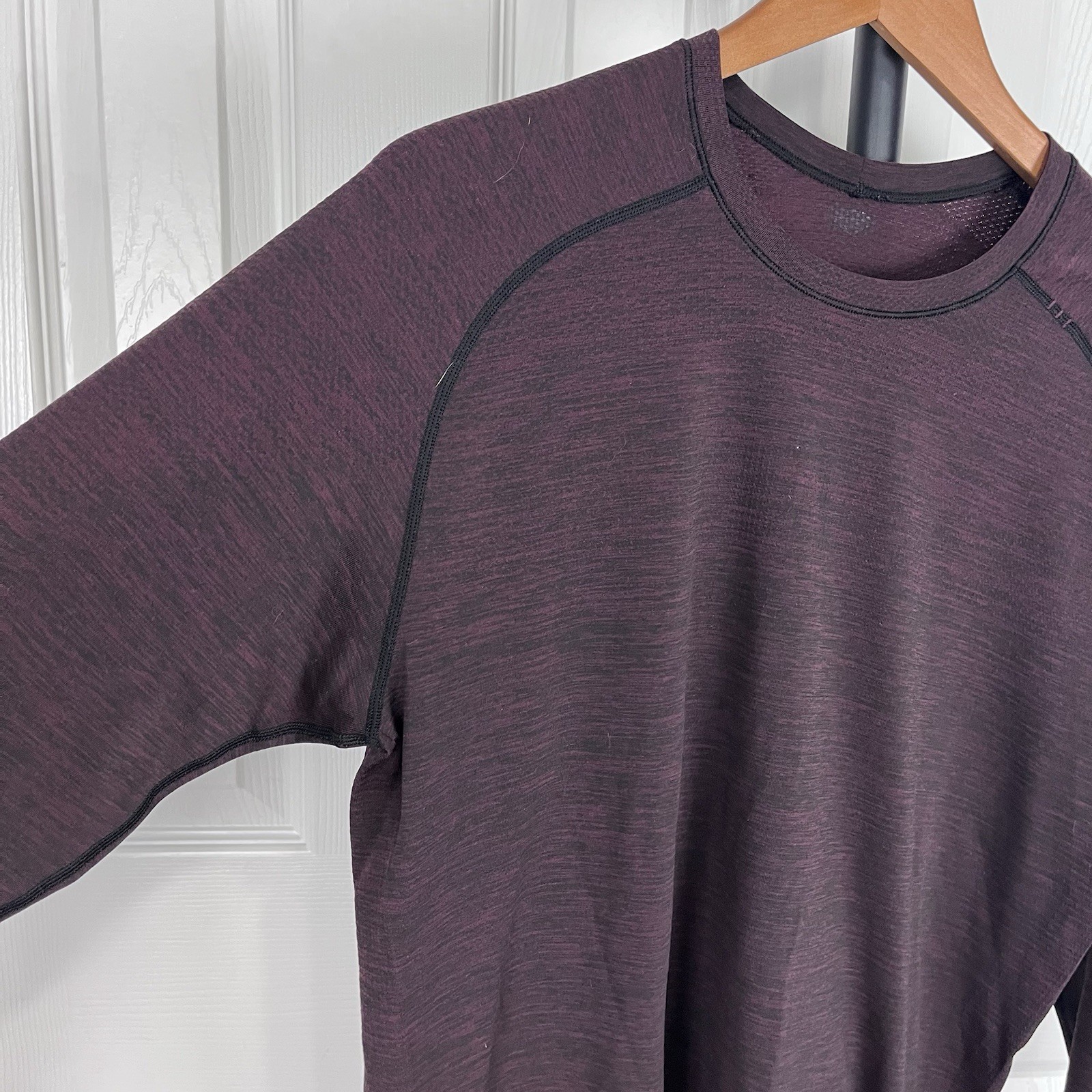 Lululemon Metal Tech Vent Long Sleeve Medium Maroon Burgundy gallery