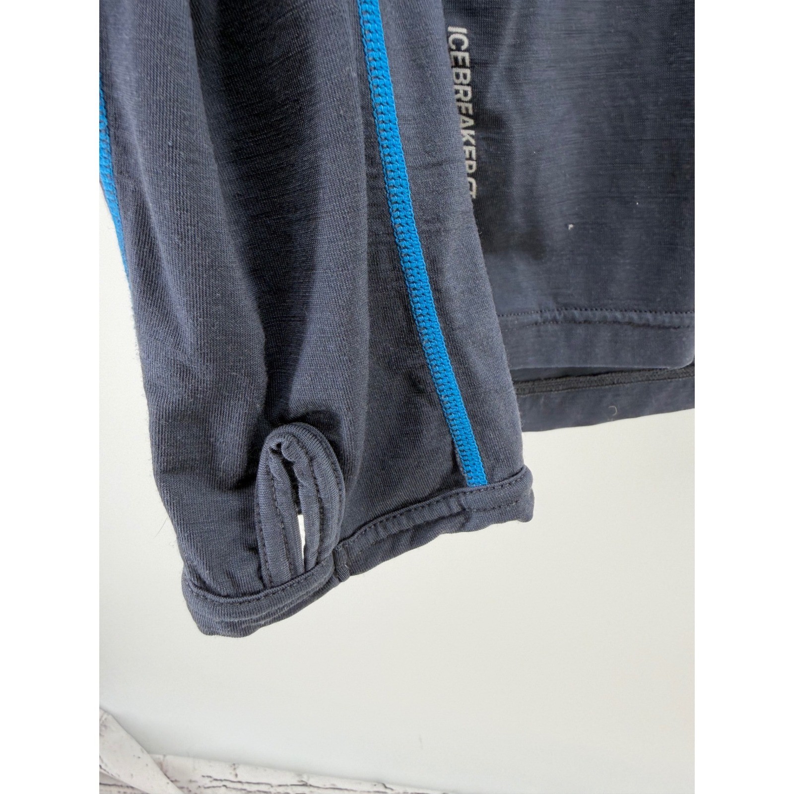 Icebreaker GT 200 Mens Merino Wool Base Layer Top Gray Blue Thumbholes Medium gallery