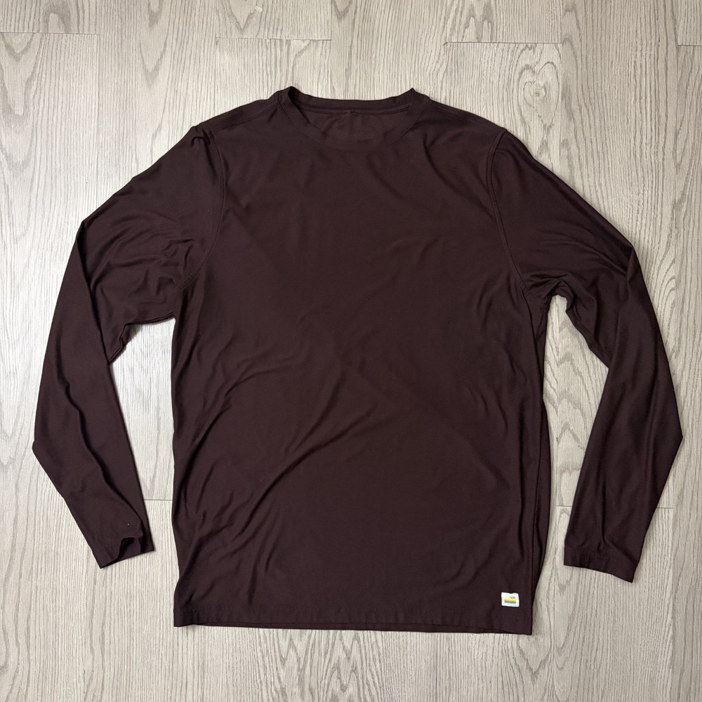 Vuori Mens Medium Long Sleeve Current Tech Tee Pullover Shirt Burgundy READ