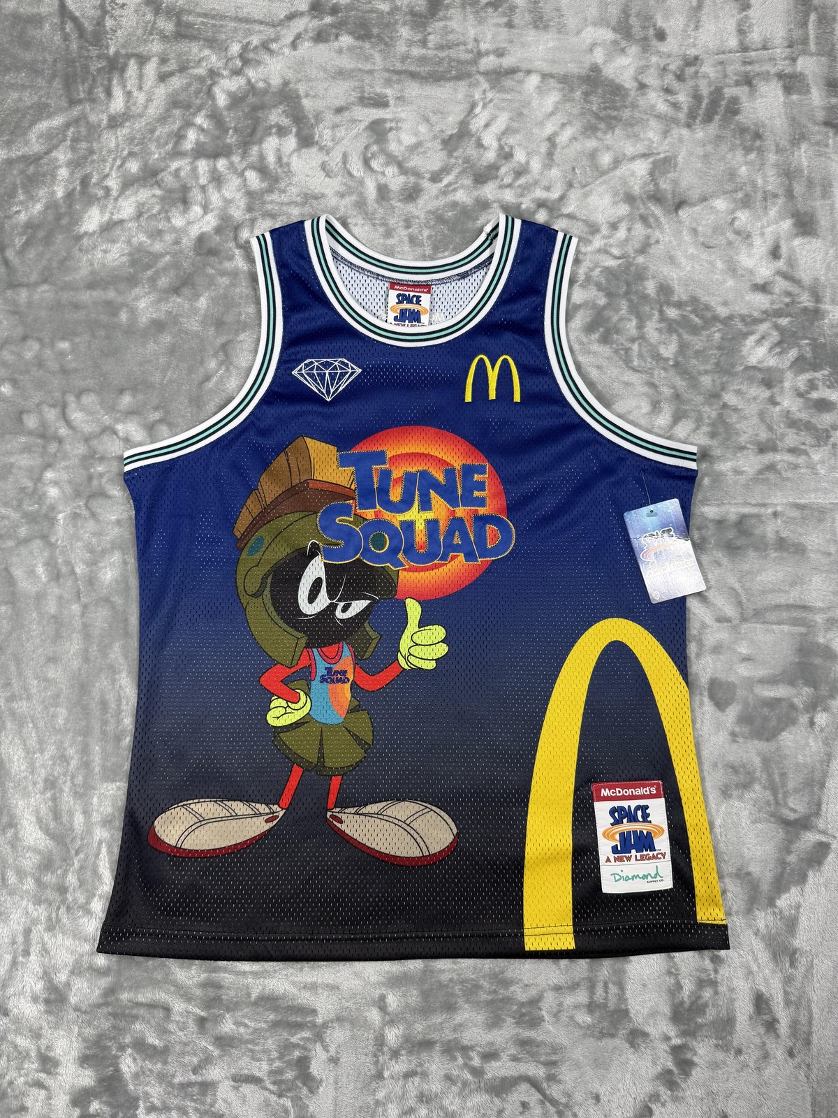 New Diamond Supply Co Tank Top Men’s Medium Marvin Space Jam Tune Squad Jersey gallery