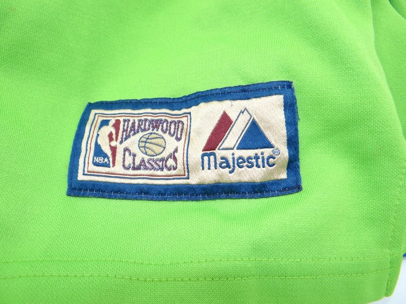 ATLANTA HAWKS THROWBACK BASKETBALL JERSEY HARDWOOD CLASSICS '68 GREEN gallery