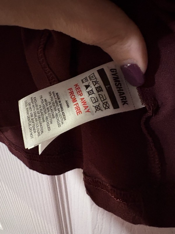 Gymshark Men’s L Burgundy Tank Crew Neck Logo Lightweight Mesh Pullover gallery
