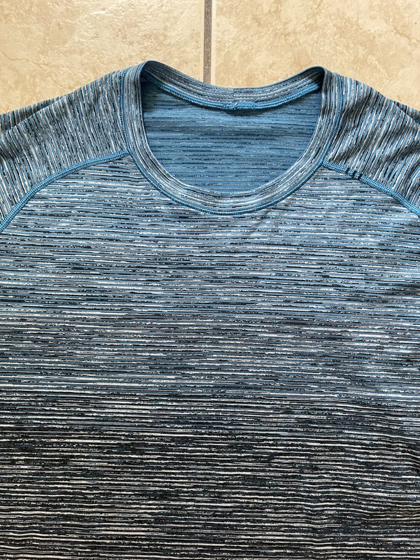 Lululemon Metal Tech Vent Long Sleeve T-Shirt Large Blue Sports Running Mens Tee gallery