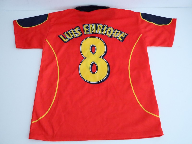 Spain Vintage 1990s Football Shirt #8 Luis Enrique Red Mens M gallery