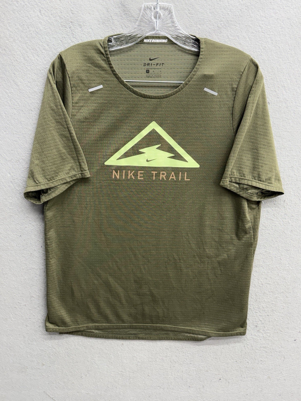 Nike Rise 365 Dri-FIT Trail Running Gym Shirt Top Mens Size Medium Olive A27 gallery
