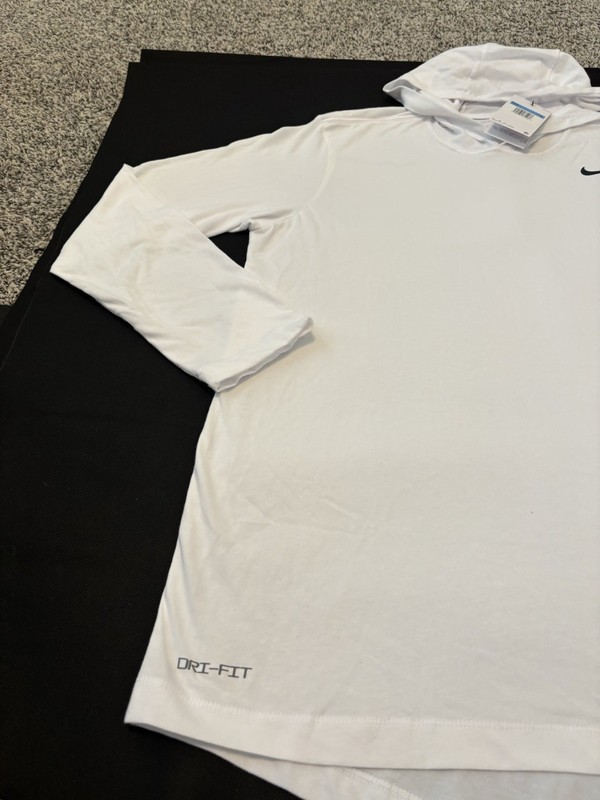 Nike Medium Dri-Fit Long Sleeve Hooded Pullover White Shirt CJ1696-100 NWT gallery