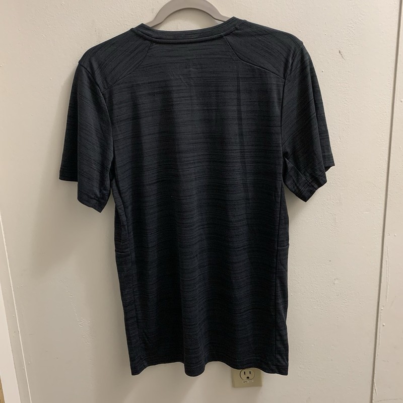 Nike Dri Fit Gray Small Pit To Pit 17” Length 29” Short Sleeves gallery