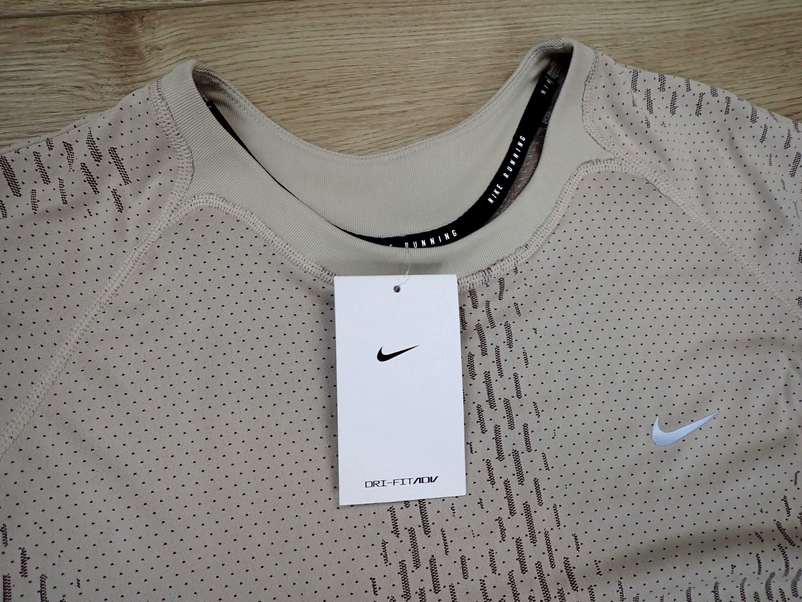 NEW NIKE MENS STRIDE PLUS DRI FIT ADV RUNNING SHIRT LARGE GYM RUN WORKOUT L gallery