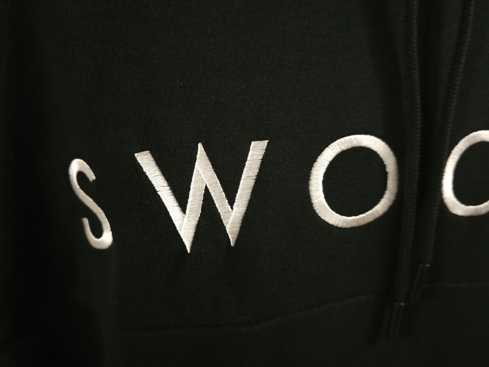 Nike Sportswear Embroidered Swoosh Graphic Pullover Hoodie black sz LARGE gallery