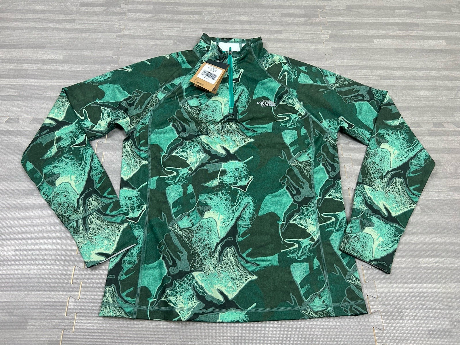 The North Face Winter Warm Ess 1/4 Zip Top Mens Medium Lichen Green Print $80 gallery