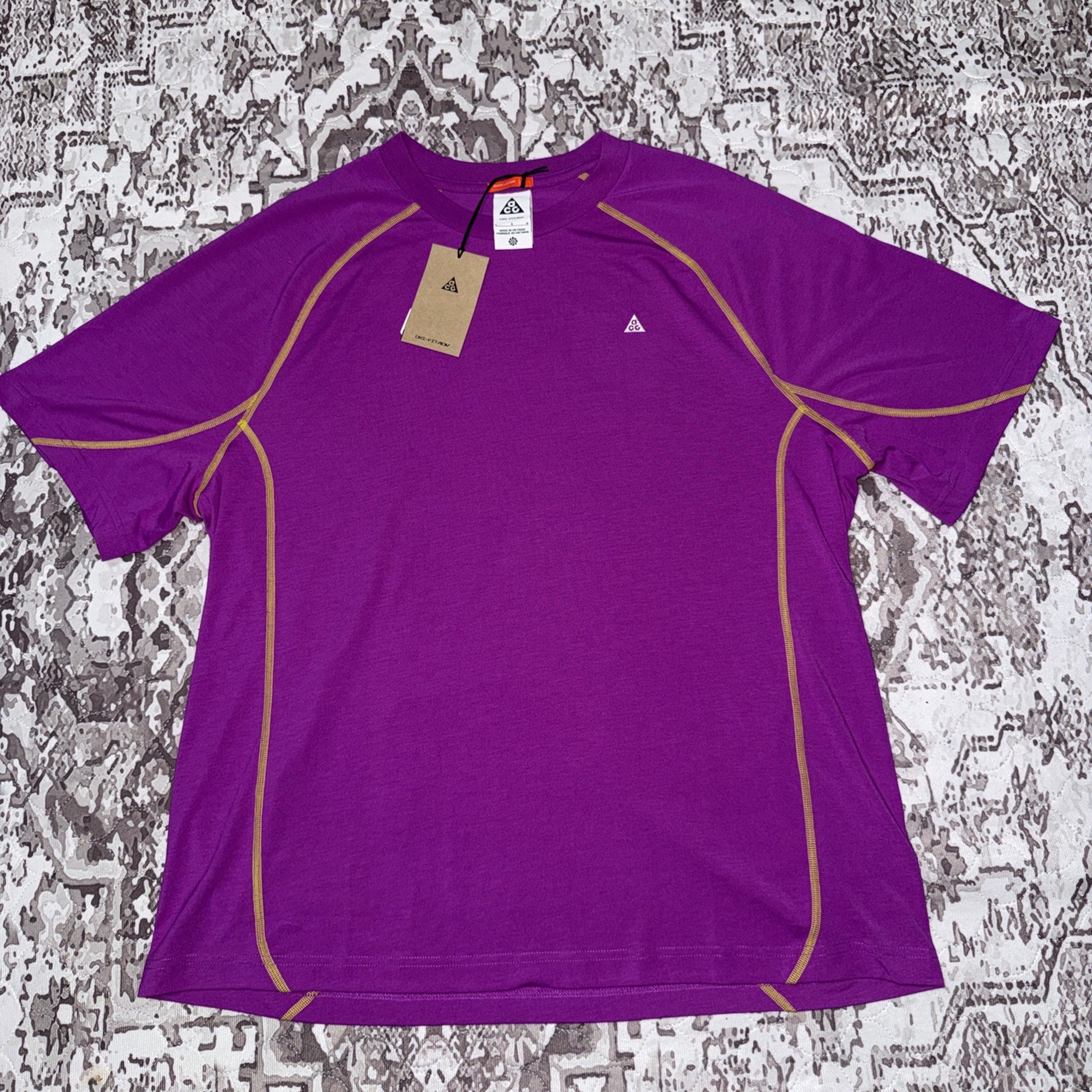NWT Nike ACG Goat Rocks Purple T-Shirt HJ2881 551 Men’s Size XL. F1 gallery
