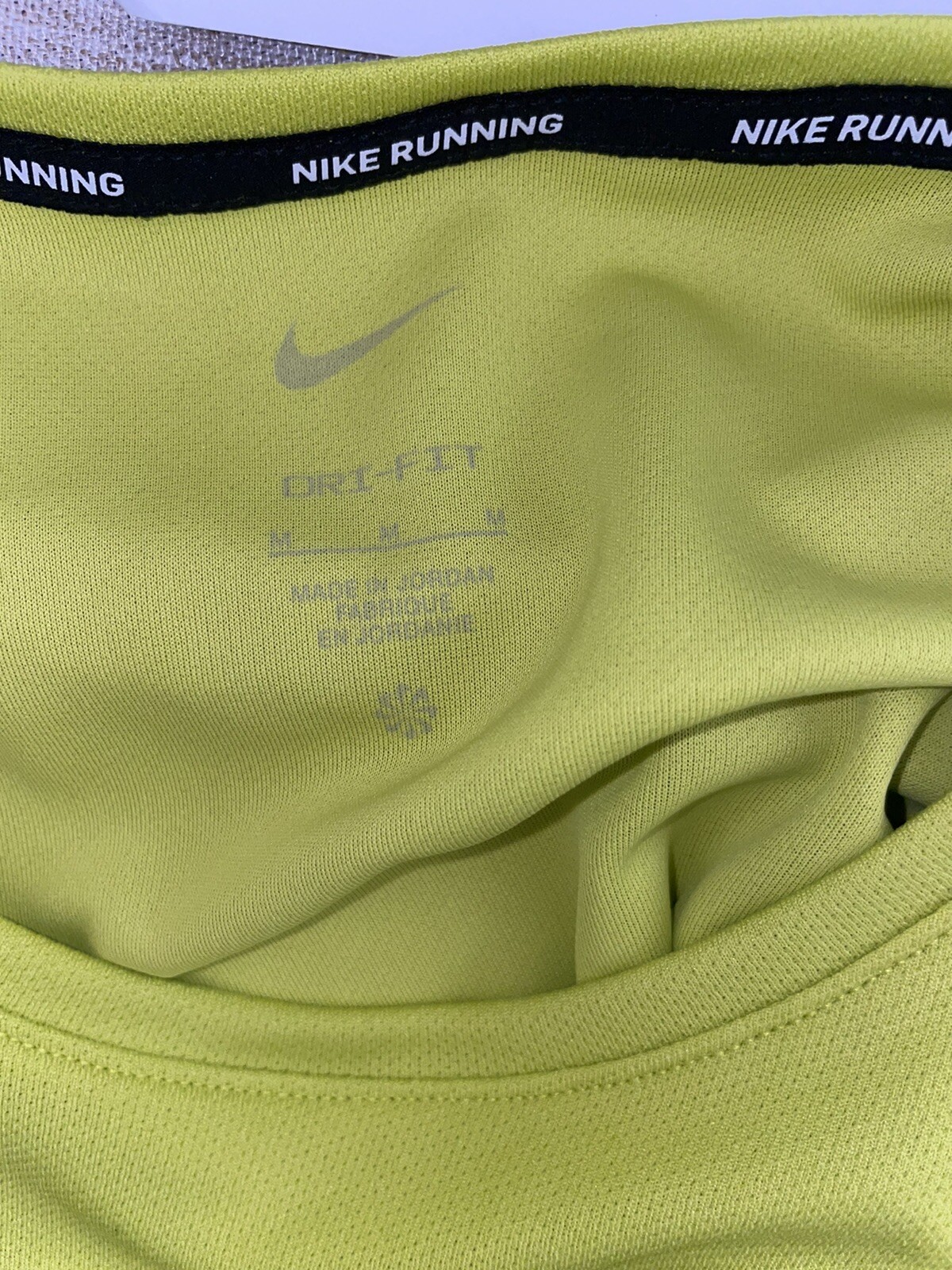 Men's Nike Dri-Fit DV9815 Mesh Training Shirt Green Medium gallery
