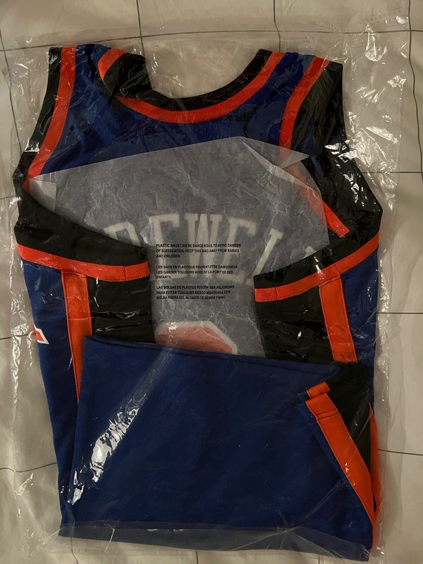 Kith and Mitchell & Ness for the New York Knicks Latrell Sprewell Jersey Size XL gallery